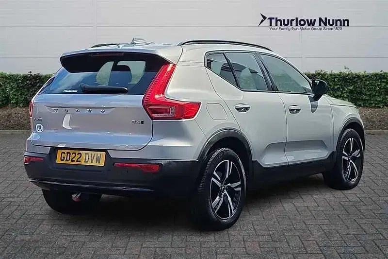 Used Volvo XC40 Plus 197 HP (144 kW) 2022 Silver SUV
