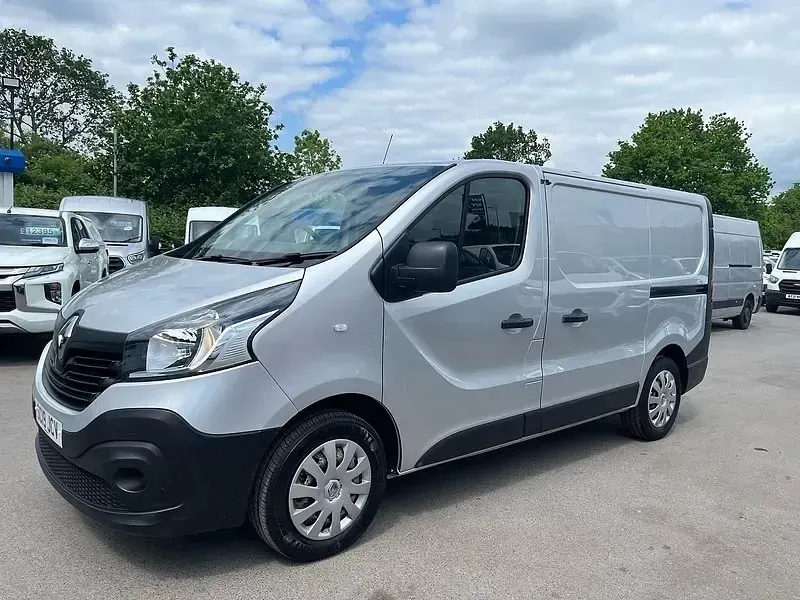 Używany Renault Trafic Business 2019 Srebrny Minivan