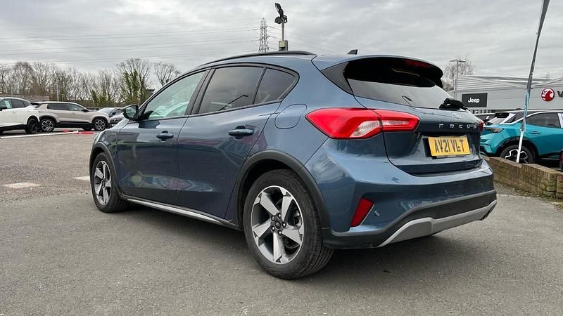 Used Ford Focus Active 123 HP (90 kW) 2021 Blue Hatchback