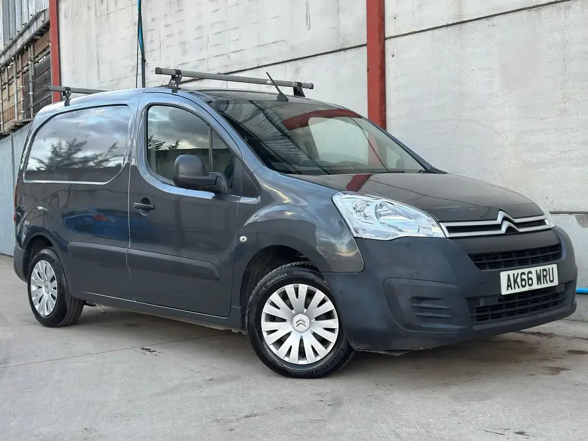 Used Citroën Berlingo 75 HP (55 kW) 2016 Grey MPV