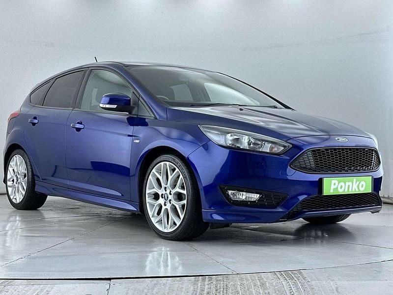Used Ford Focus ST-Line X 140 HP (102 kW) 2018 Blue Hatchback