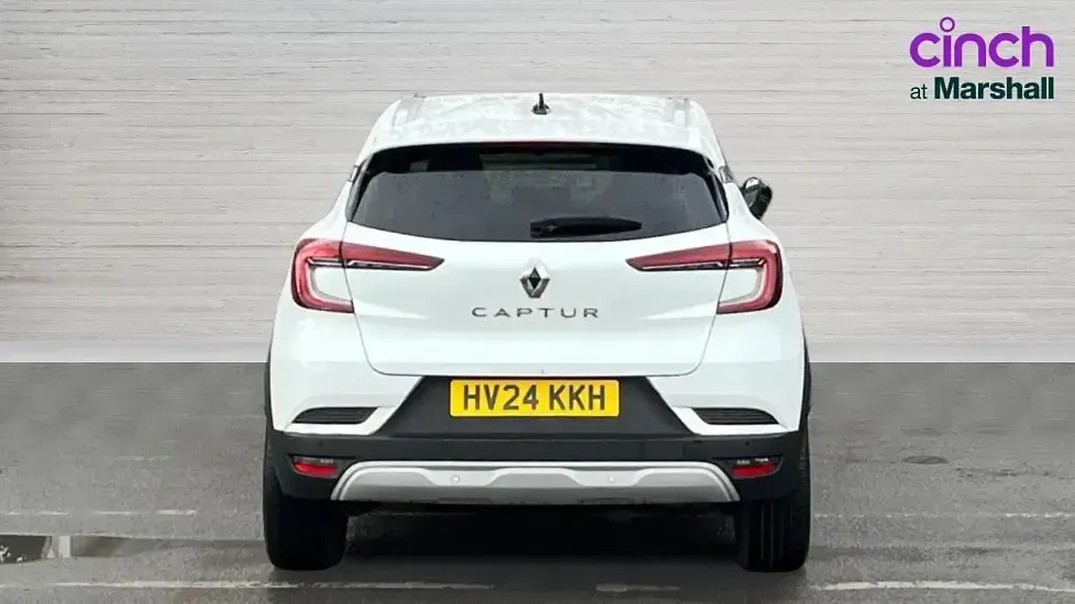 Used Renault Captur Techno 91 HP (66 kW) 2024 White SUV