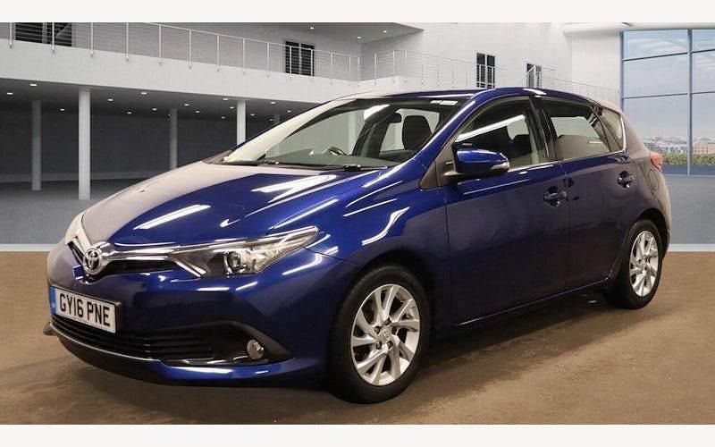 Used Toyota Auris Business Edition 116 HP (85 kW) 2016 Hatchback