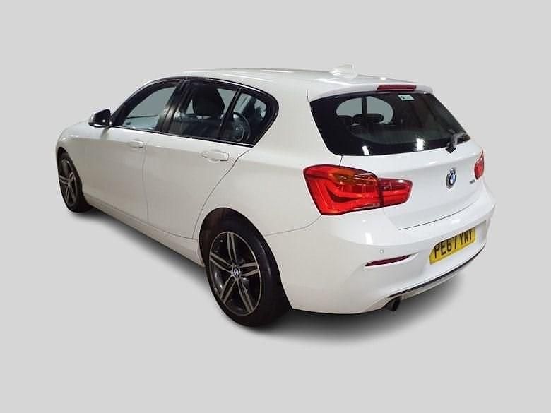 Used BMW 118 Sport Line 136 HP (100 kW) 2017 White Hatchback