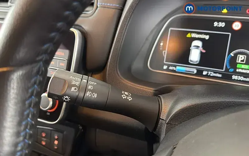 Used Nissan Leaf N-Connecta 110 kW (150 HP) 2023 Red Hatchback