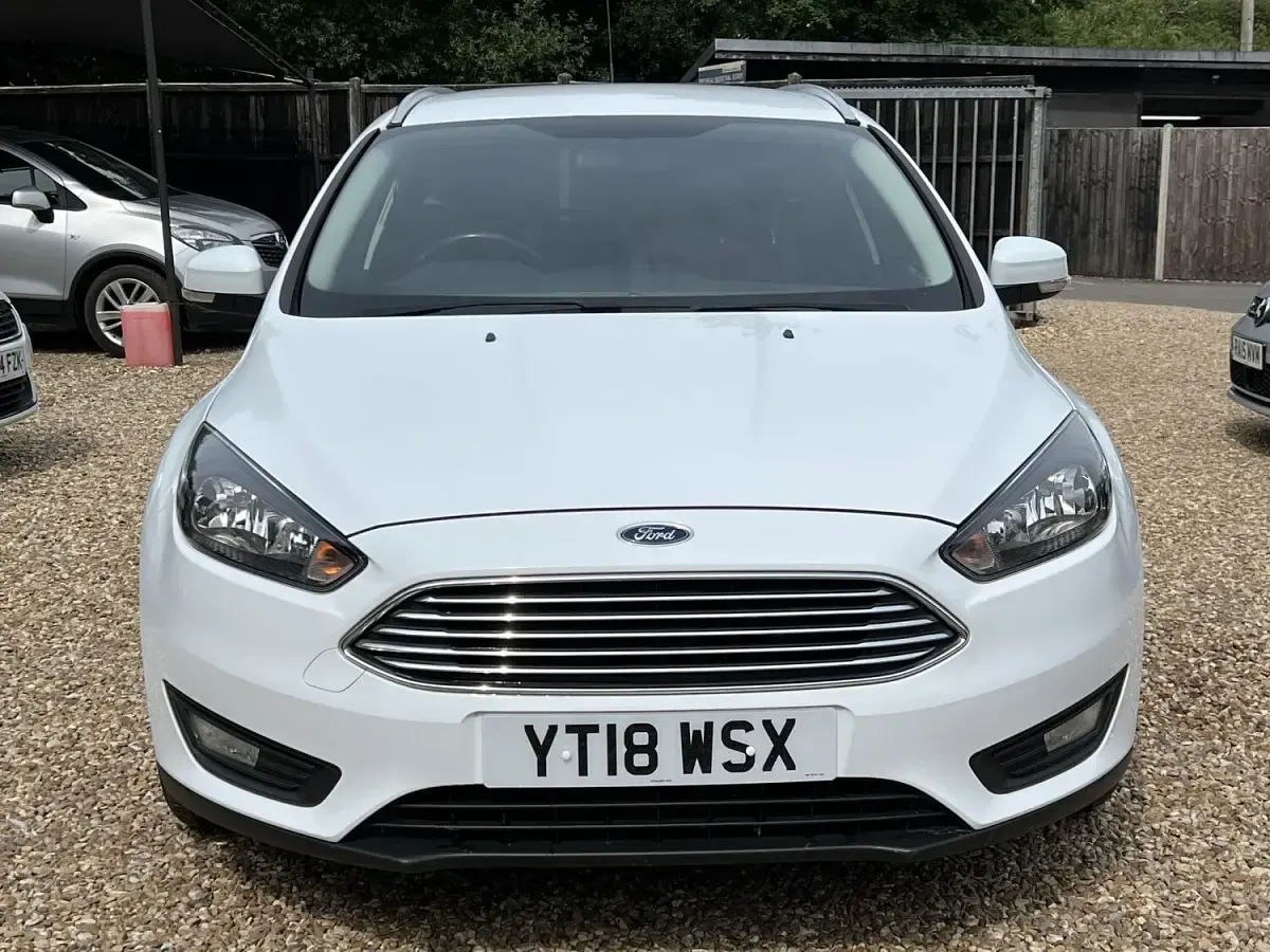 Used Ford Focus Zetec 120 HP (88 kW) 2018 White Estate