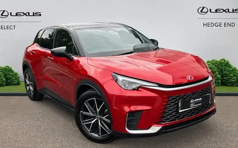 Usado Lexus LBX 136 HP (100 kW) 2026 SUV