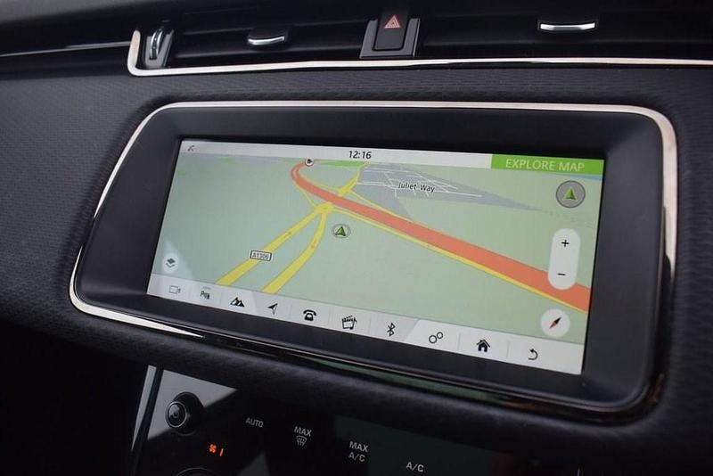 Used Land Rover Range Rover evoque R-Dynamic 180 HP (132 kW) 2021 Silver SUV