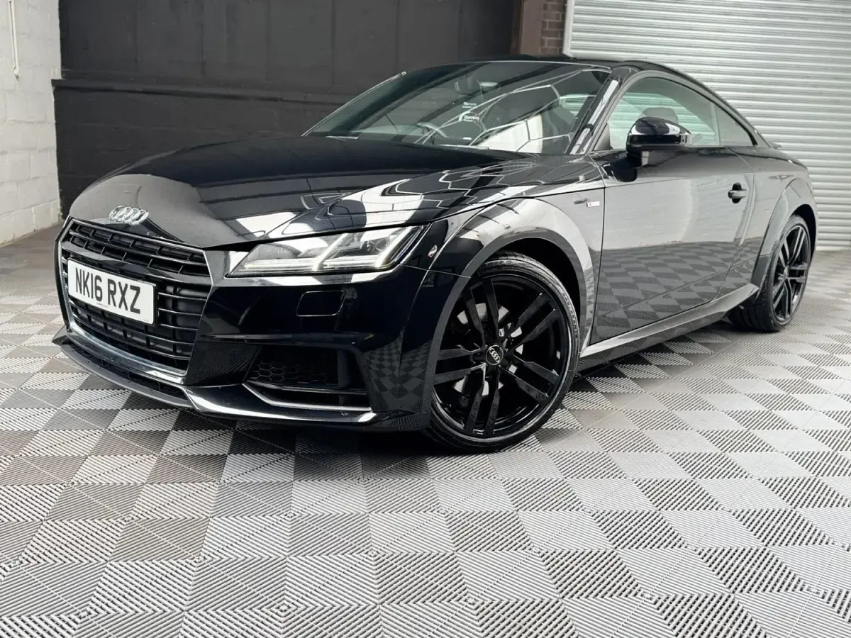 Begagnad Audi TT S-Line 180 HK (132 kW) 2016 Svart Sportkupé