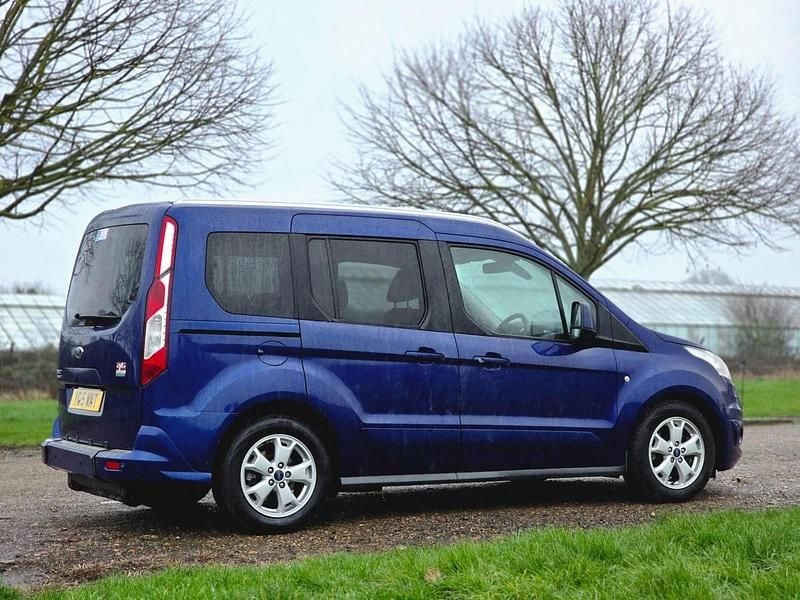 Used Ford Tourneo Connect Titanium 2015 Blue MPV