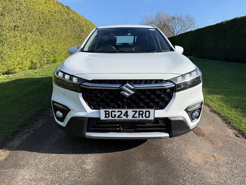 Used Suzuki SX4 129 HP (94 kW) 2024 White Hatchback