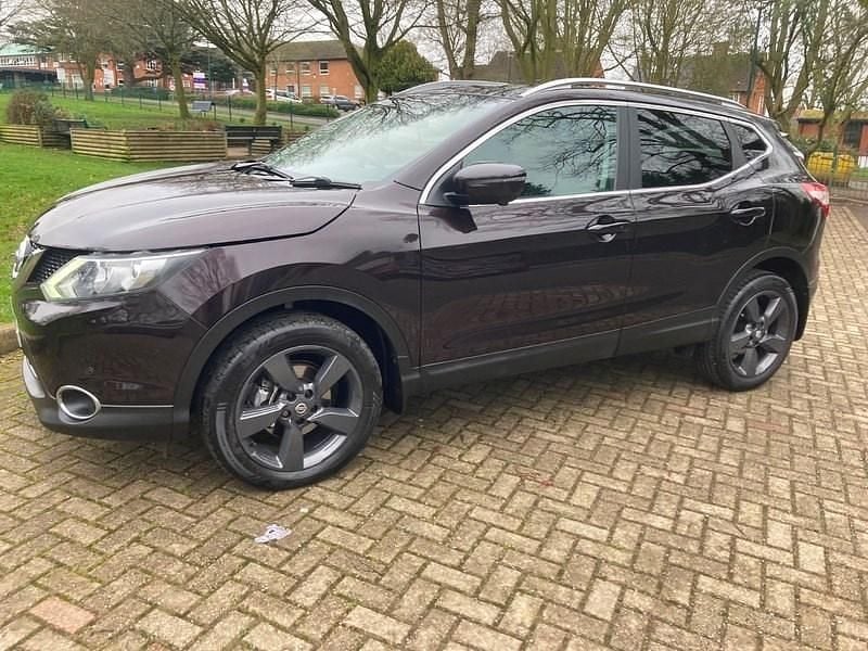 Used Nissan Qashqai N-TEC 110 HP (80 kW) 2015 Black SUV