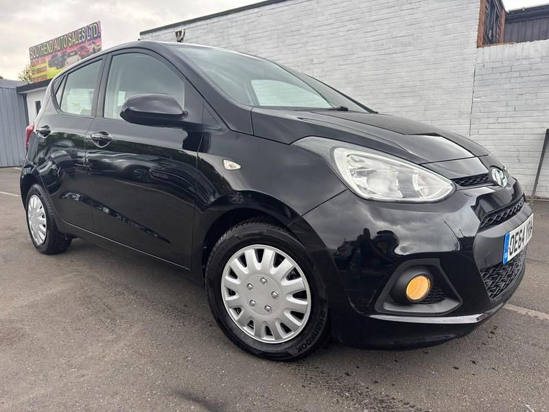 Black Used 2015 Hyundai i10 SE Hatchback | £4,295 (Fair price) - Image 1/4