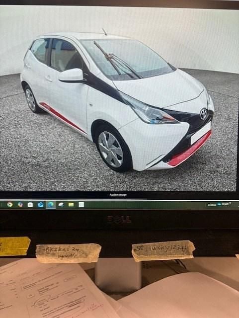 Image 2/4