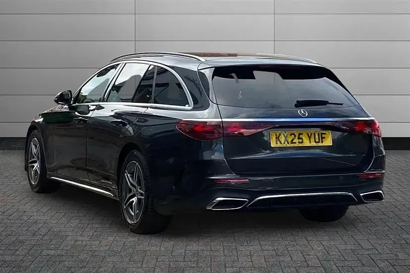 Begagnad Mercedes E200 AMG line 204 HK (150 kW) 2025 Grå Kombi