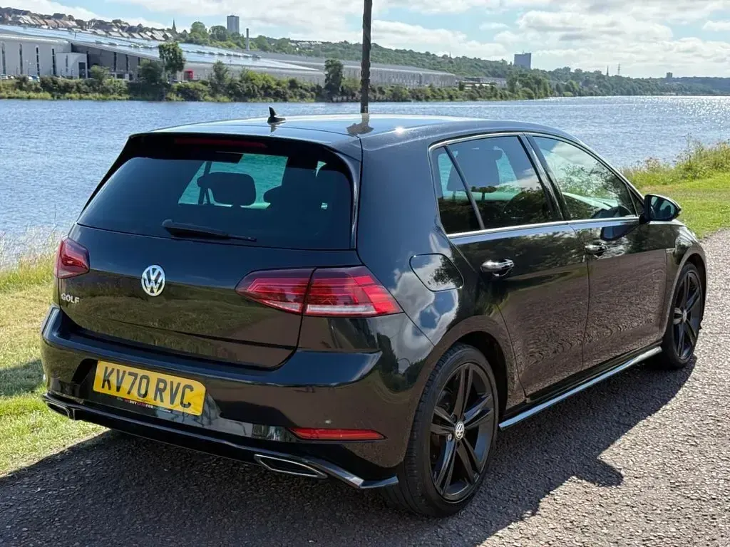 Used VW Golf VII R-line Edition 150 HP (110 kW) 2020 Black Hatchback