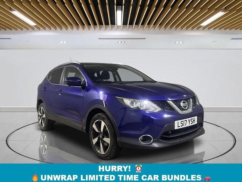 Blue Used 2017 Nissan Qashqai N-Connecta SUV | £7,849 (Good price) - Image 1/4