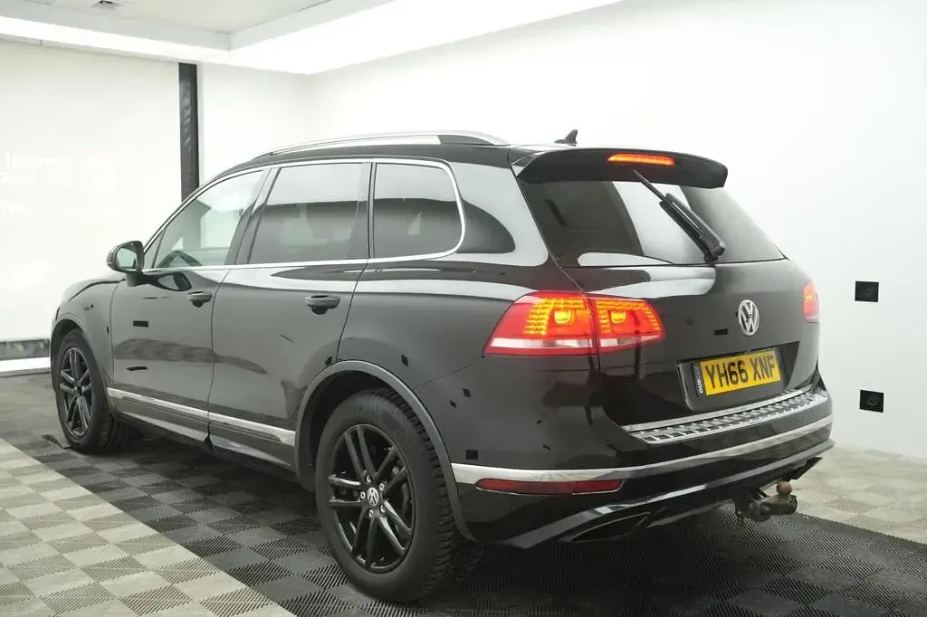 Used VW Touareg R-line Plus 2016 Black SUV