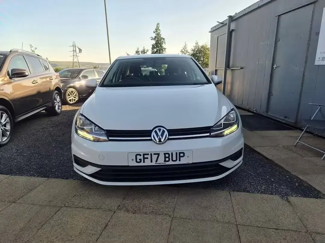 Used VW Golf VII S 115 HP (84 kW) 2017 White Hatchback