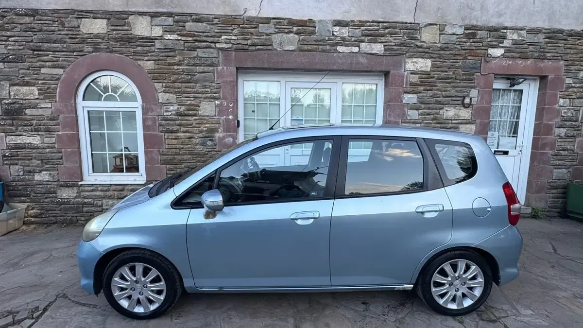 Used Honda Jazz SE 83 HP (61 kW) 2006 Blue Hatchback