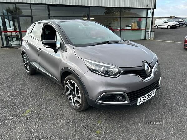 Grey/black Used 2016 Renault Captur Dynamique SUV | £7,750 (Fair price) - Image 1/4