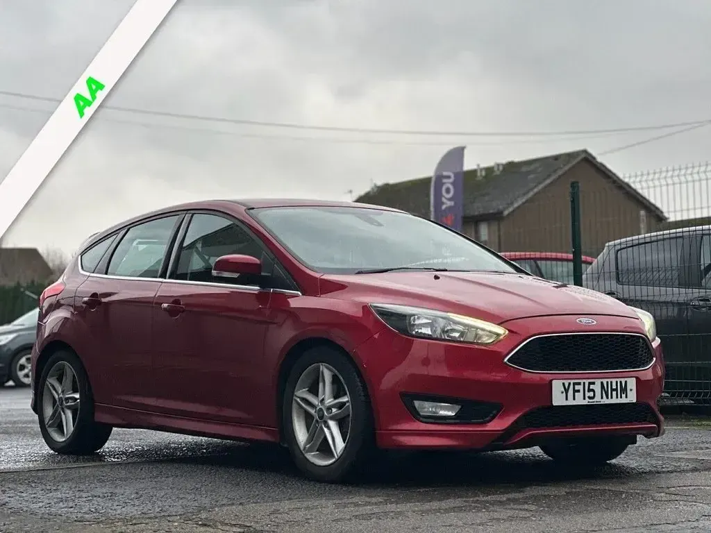 Used Ford Focus Zetec 120 HP (88 kW) 2015 Hatchback