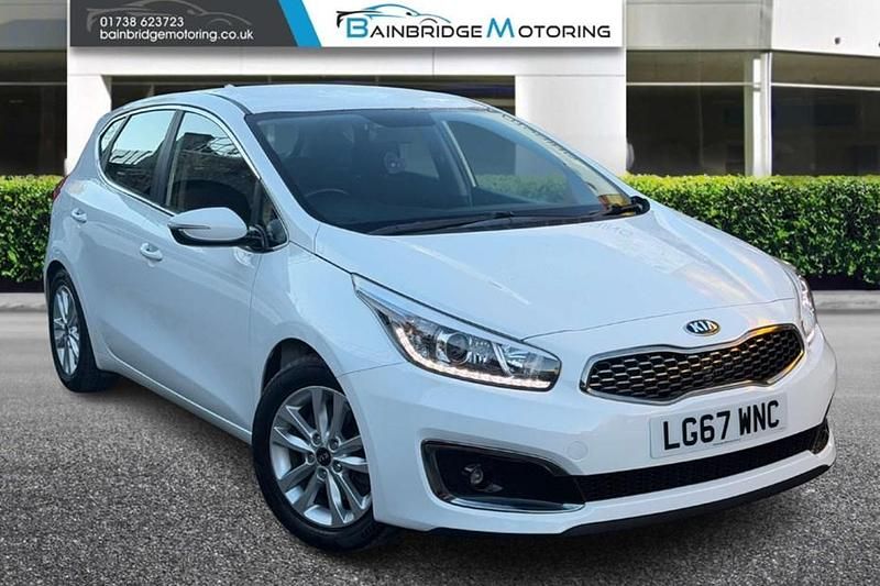 White Used 2017 Kia Ceed Hatchback | £7,495 (Fair price) - Image 1/1