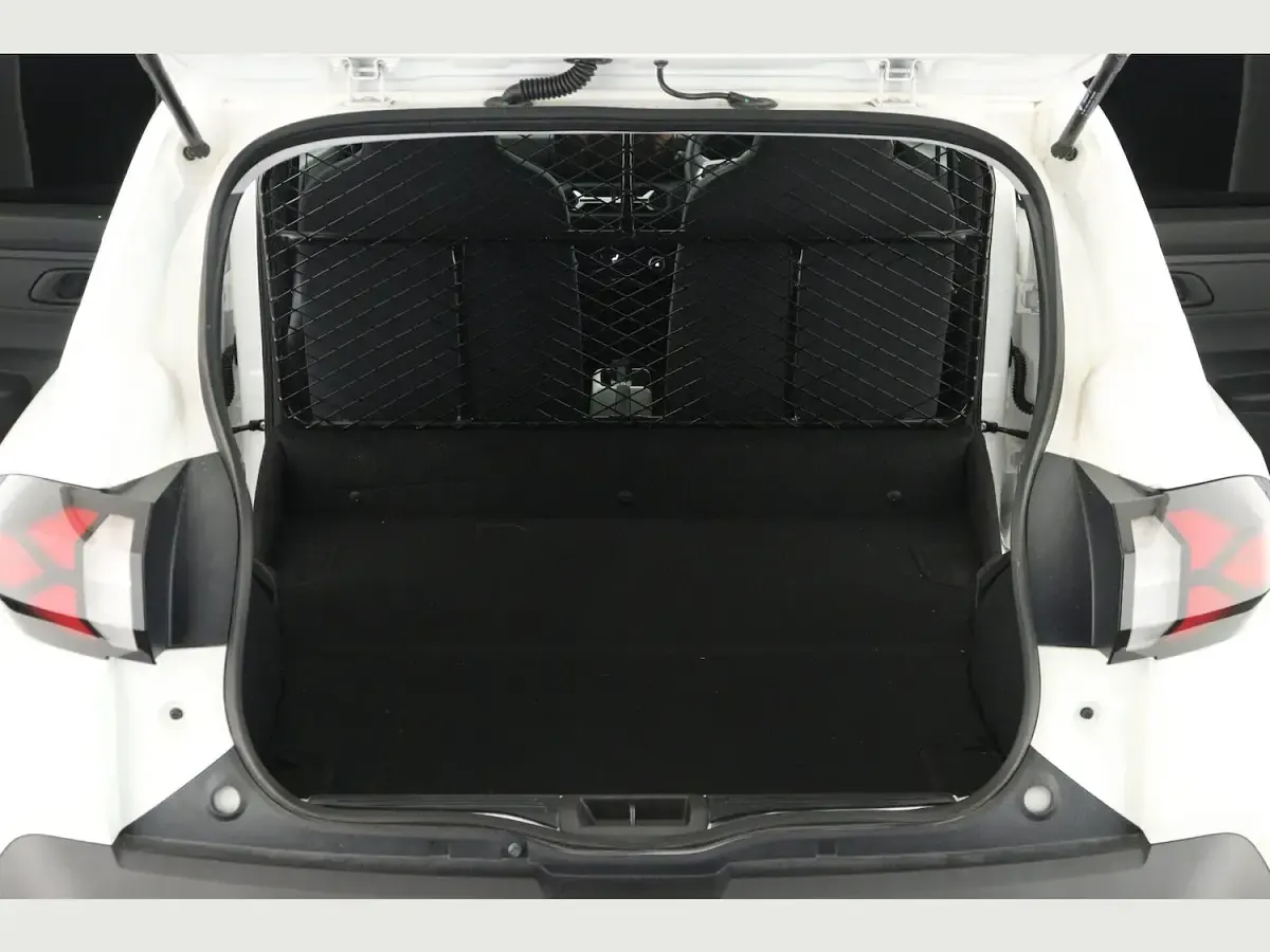 New Dacia Spring Extreme 47 kW (65 HP) 2025 White Hatchback