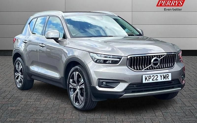 Used 2022 Volvo XC40 Inscription SUV | £23,200 (Fair price) - Image 1/4