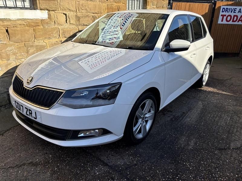 Used Skoda Fabia SE L 90 HP (66 kW) 2017 White Hatchback