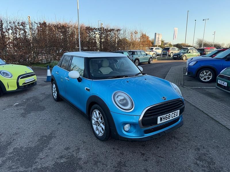 Blue Used 2018 Mini Cooper Hatch Hatchback | £12,107 (Super price) - Image 1/4
