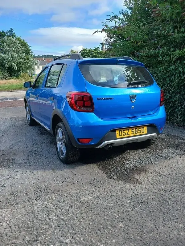 Used Dacia Sandero Essentiel 90 HP (66 kW) 2019 Blue Hatchback