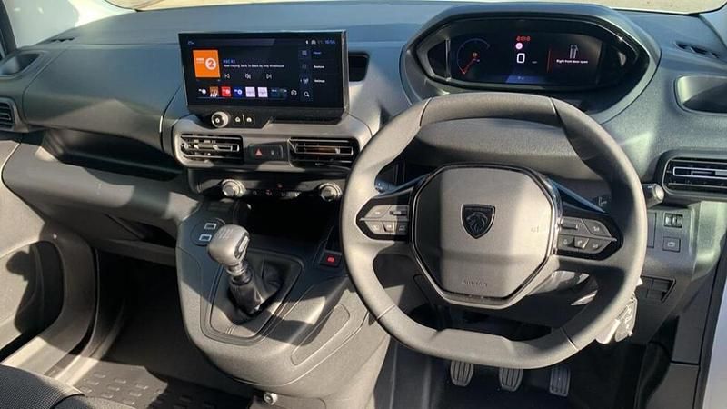 New Peugeot Partner S 101 HP (74 kW) 2026 White MPV