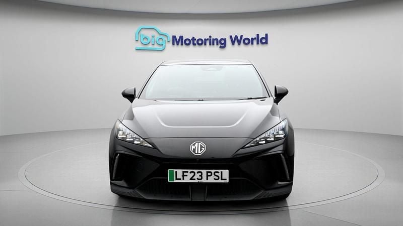 Usado MG MG4 EV Trophy 319 kW (435 HP) 2023 Preto Citadino