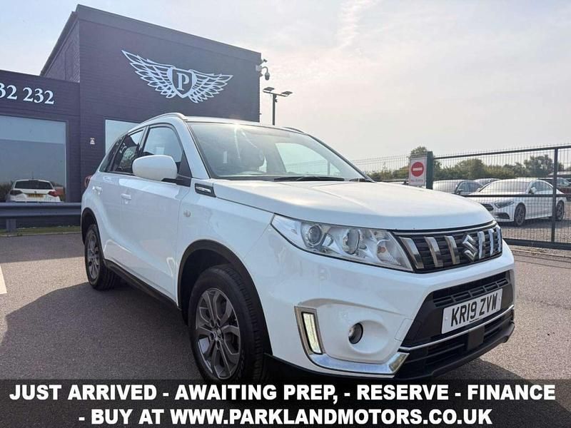 Used Suzuki Vitara SZ4 111 HP (81 kW) 2019 White SUV