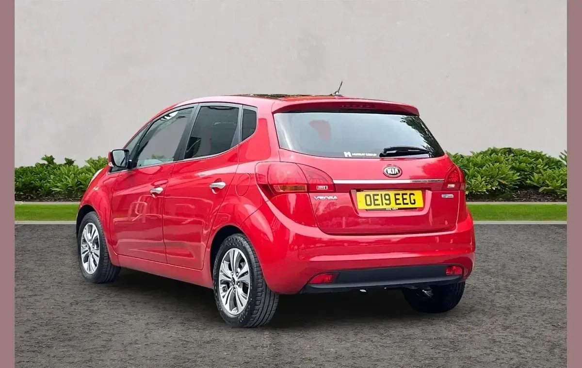 Used Kia Venga 125 HP (91 kW) 2019 Red Hatchback