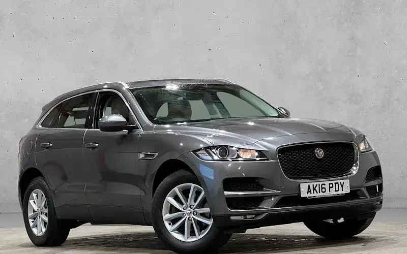 Usado Jaguar F-Pace Prestige 180 HP (132 kW) 2018 SUV