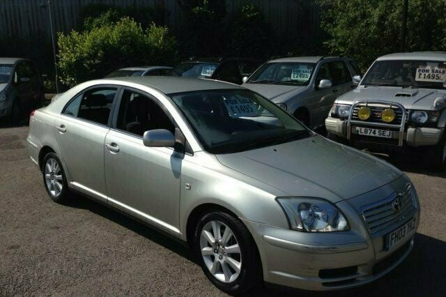 Used Toyota Avensis 127 HP (93 kW) 2003 Hatchback