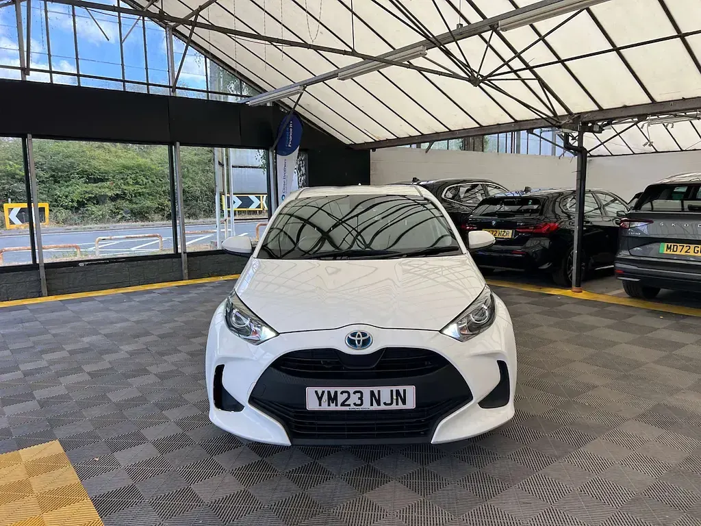 Used Toyota Yaris 2023 White Hatchback