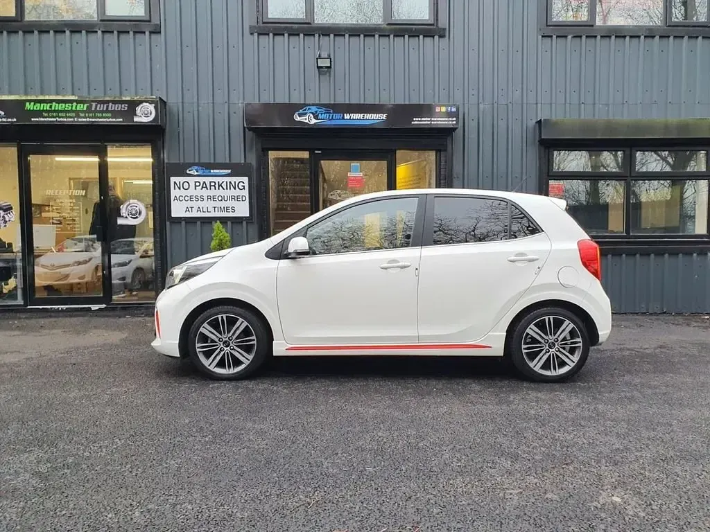 Second-hand Kia Picanto GT-Line 66 CP (48 kW) 2018 Alb Hatchback