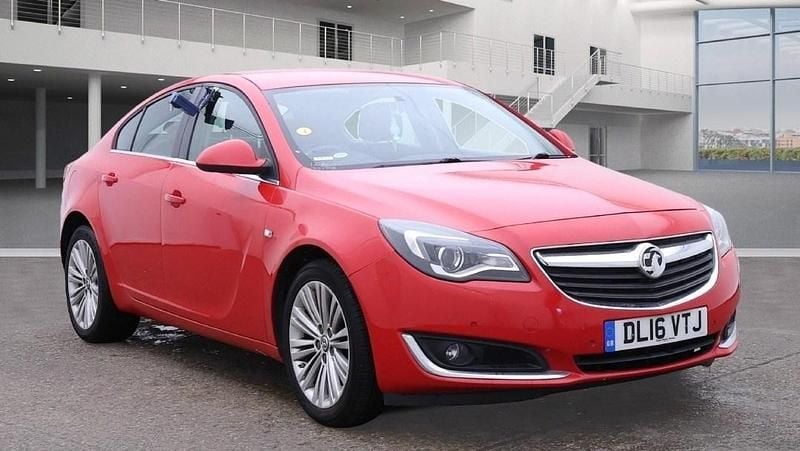 Red Used 2016 Vauxhall Insignia Design Edition Hatchback | £2,000 (Good price) - Image 1/4