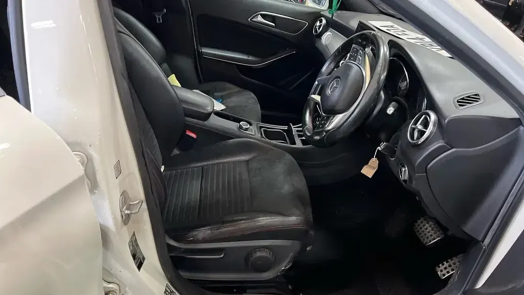 Used Mercedes GLA220 AMG line 170 HP (125 kW) 2014 White SUV