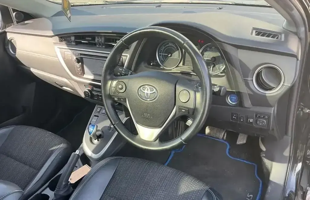 Used Toyota Auris Hybrid 2014 Black Hatchback