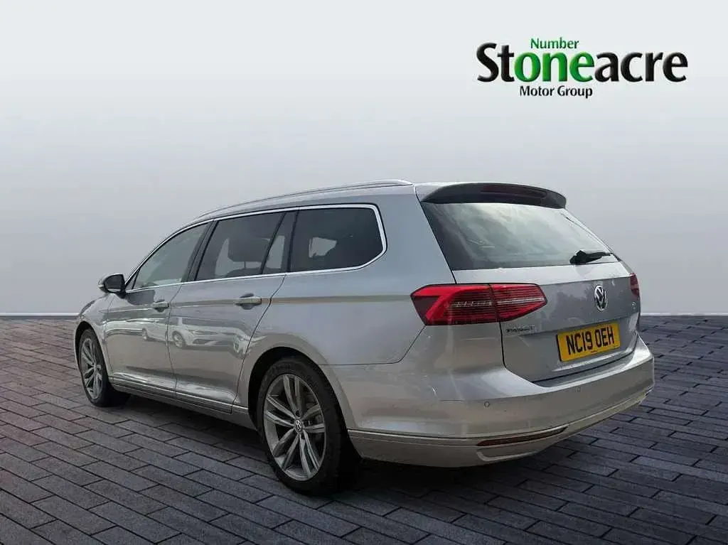Used VW Passat GT 150 HP (110 kW) 2019 Silver Estate