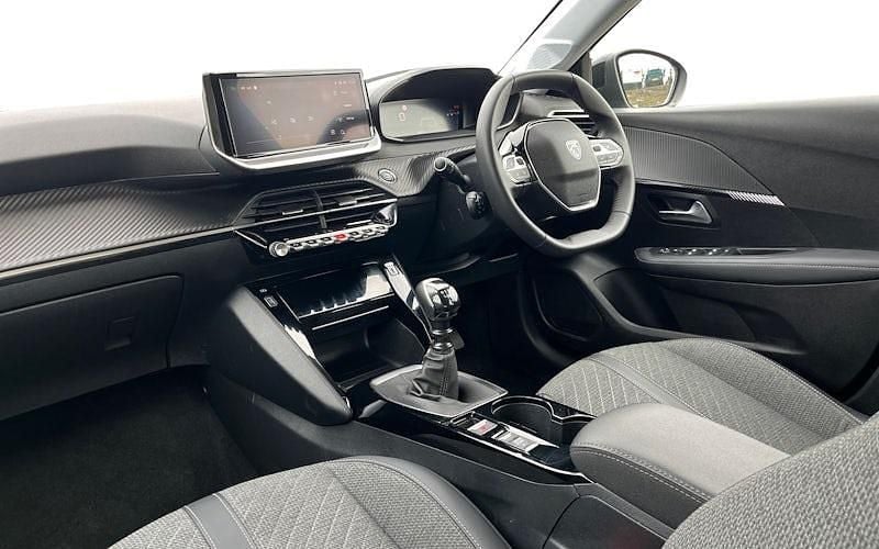 Used Peugeot 208 Allure 101 HP (74 kW) 2025 Hatchback