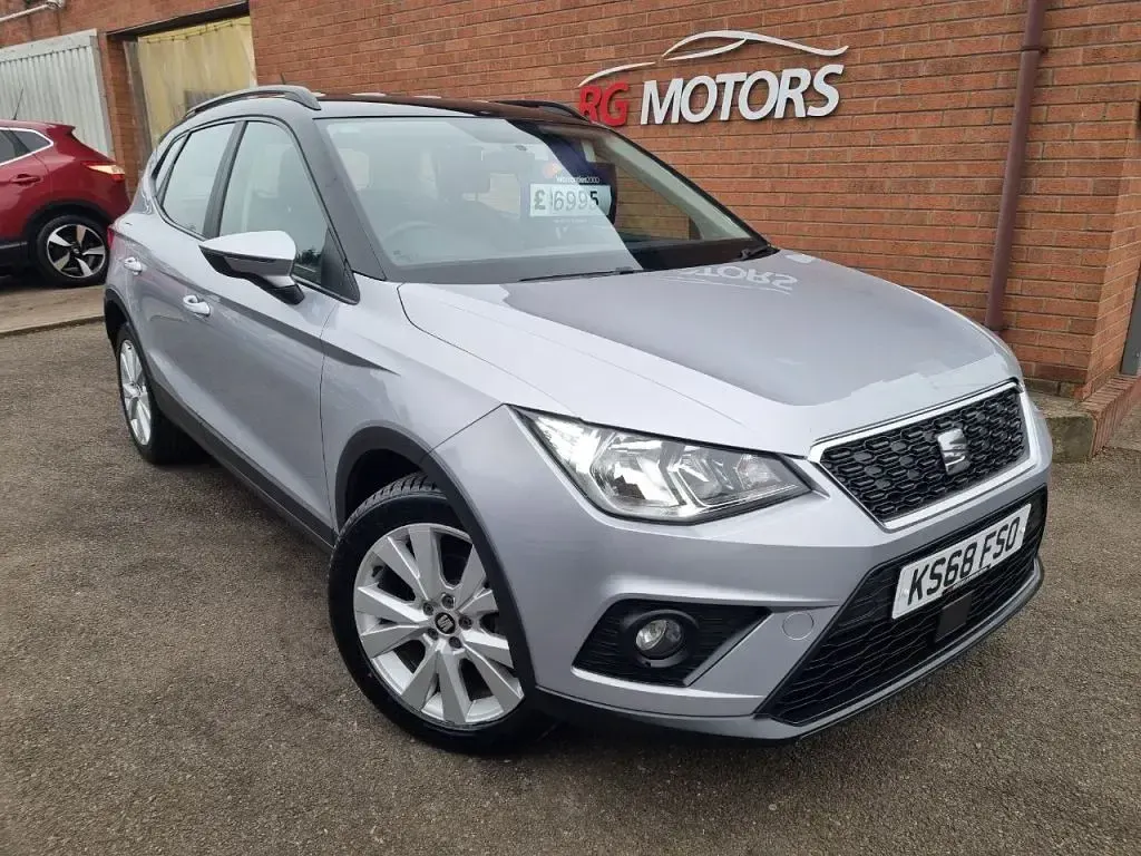 Used Seat Arona SE Technology 95 HP (69 kW) 2018 Silver SUV