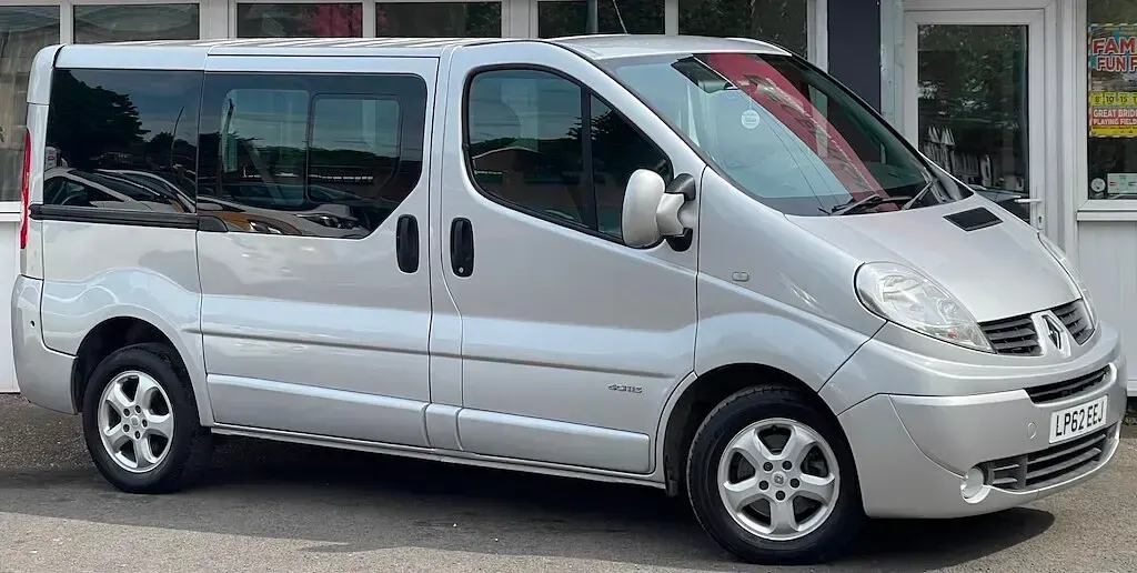 Used Renault Trafic 115 HP (84 kW) 2013 Silver MPV