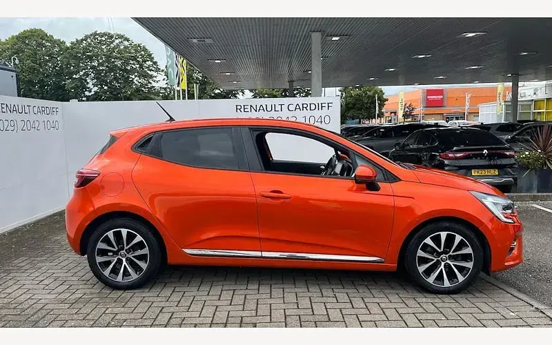 Used Renault Clio SE 101 HP (74 kW) 2020 Orange  Hatchback