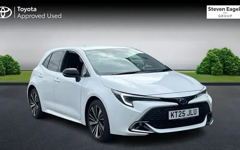 Used Toyota Corolla Design 140 HP (102 kW) 2025 Hatchback