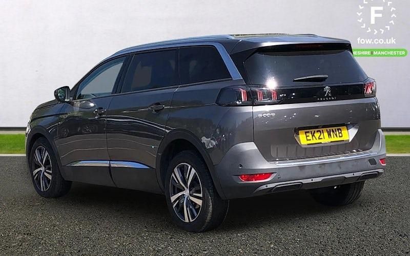 Usado Peugeot 5008 Allure Premium 131 HP (96 kW) 2021 Cinzento SUV